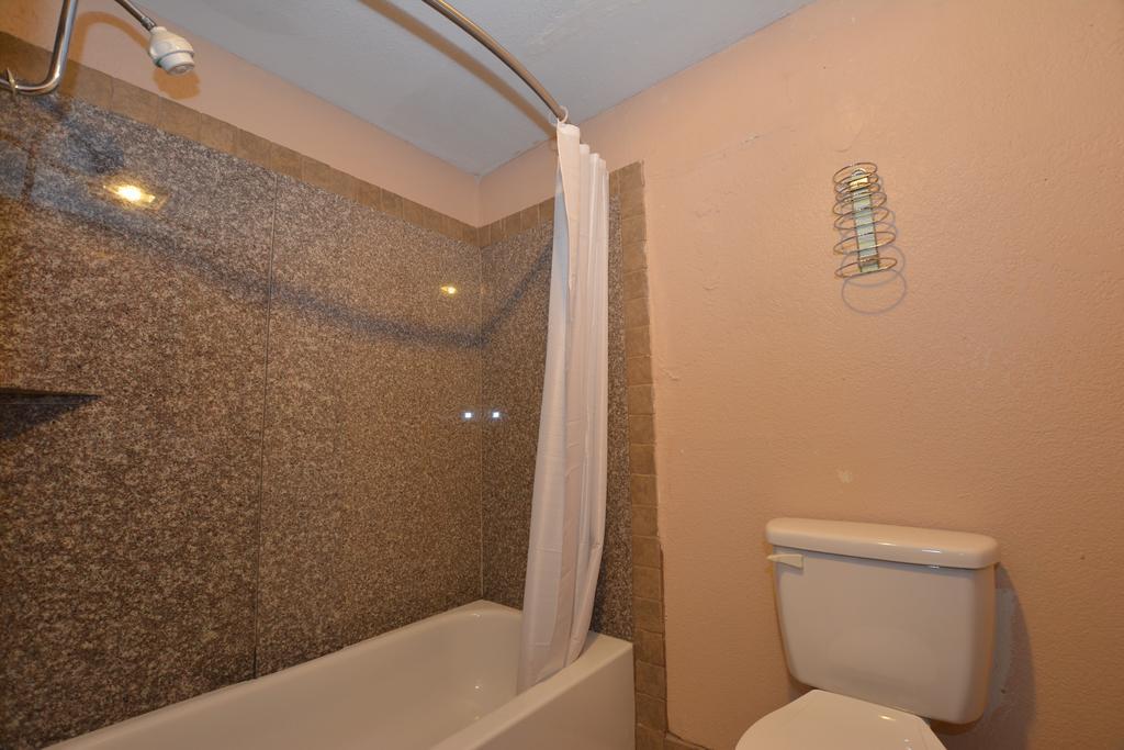Newcastle Motel 외부 사진